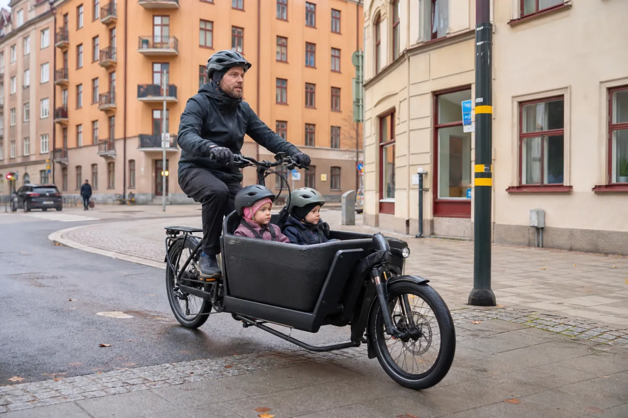 El-lådcykel i test: last, bromsar och stabilitet för vardagen